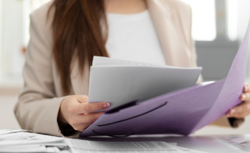  С 2025 года социальные контракты заключаются в рамках нового нацпроекта «Семья». В приоритетном порядке их могут заключить многодетные семьи.