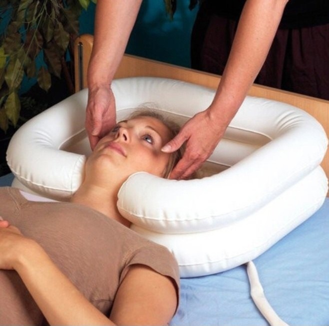 Ванночка для мытья головы у лежачих больных