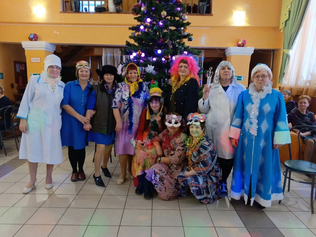 Нас встречает Новый год! 