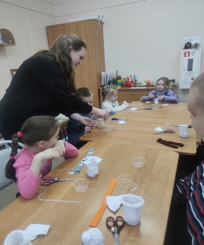 Мастер-класс «Весёлый снеговик»