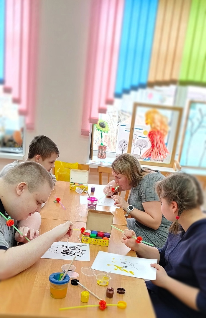 Творческое занятие «Забавные причёски»