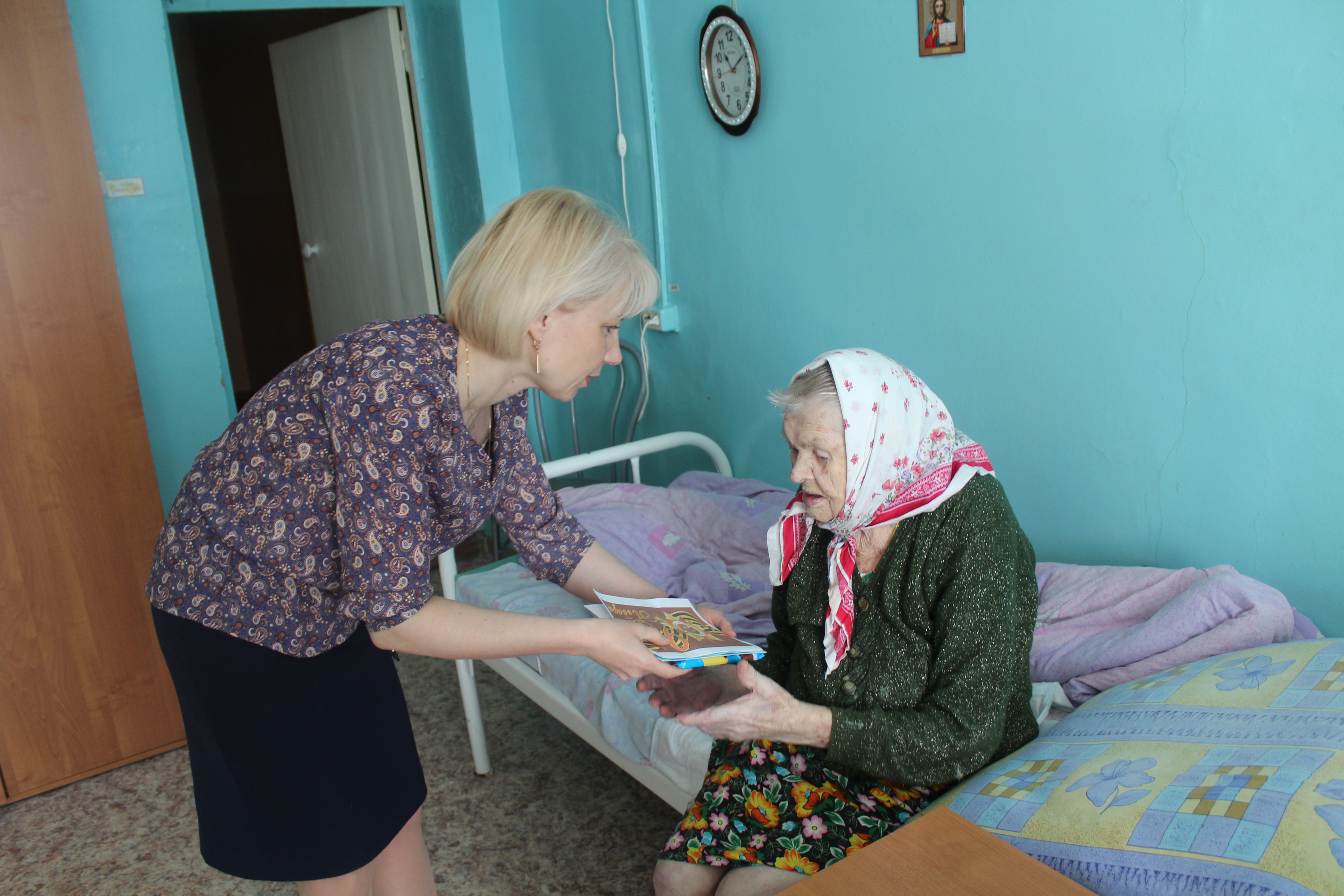 Поздравляем ветеранов