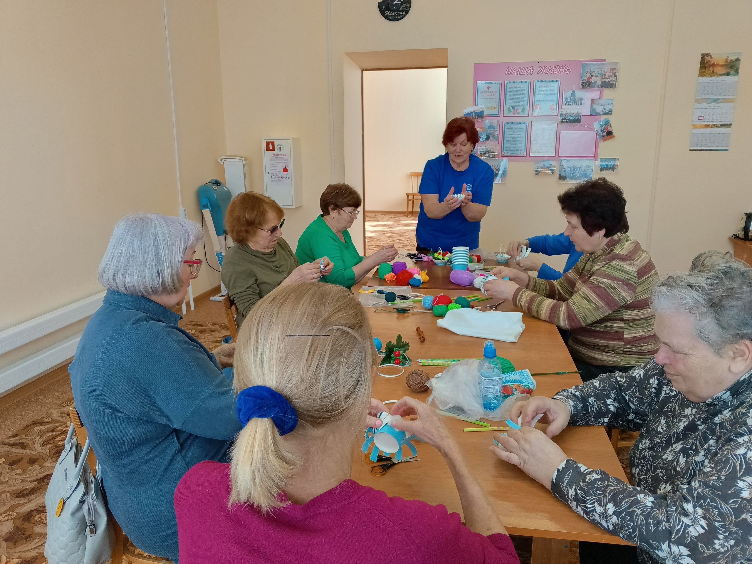 Мастер-класс «Цветы из ниток»